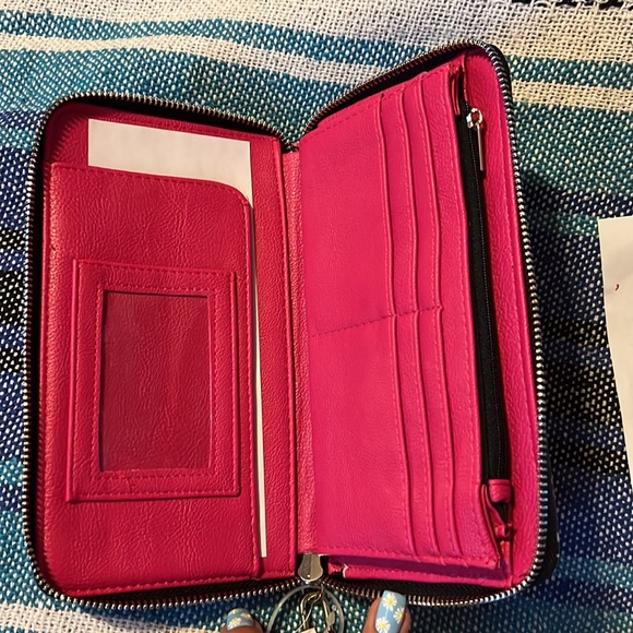 Betsey Johnson Large Wallet - Picture 4 of 5